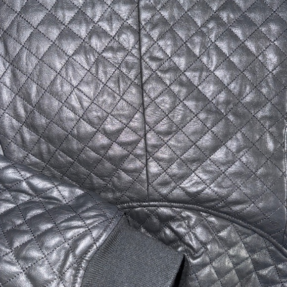 BCBG Maxazria Black Quilted Faux Leather Bomber JKT Coat Ruffle Peplum XS NWOT - Picture 14 of 14